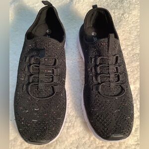 Harvest Land Woman’s Walkng Shoes